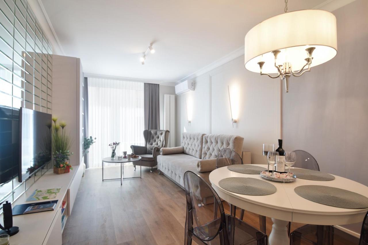 Perlowe Apartment